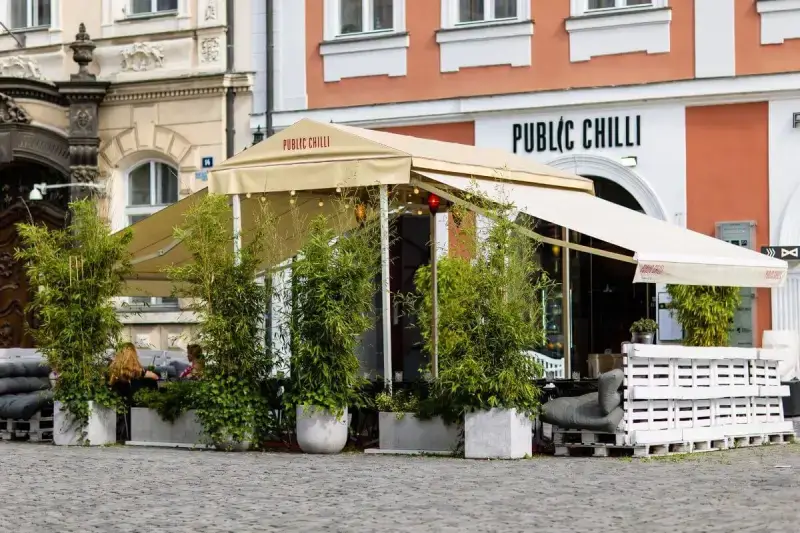 Zahrádka asijské restaurace Public Chilli