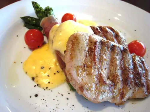 Recept - Chřestová Saltimbocca s vepřovými medajlonky a omáčkou Hollandaise