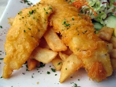 Fish and chips - nejpopulárnější britské jídlo. Anglická a skotská kuchyně