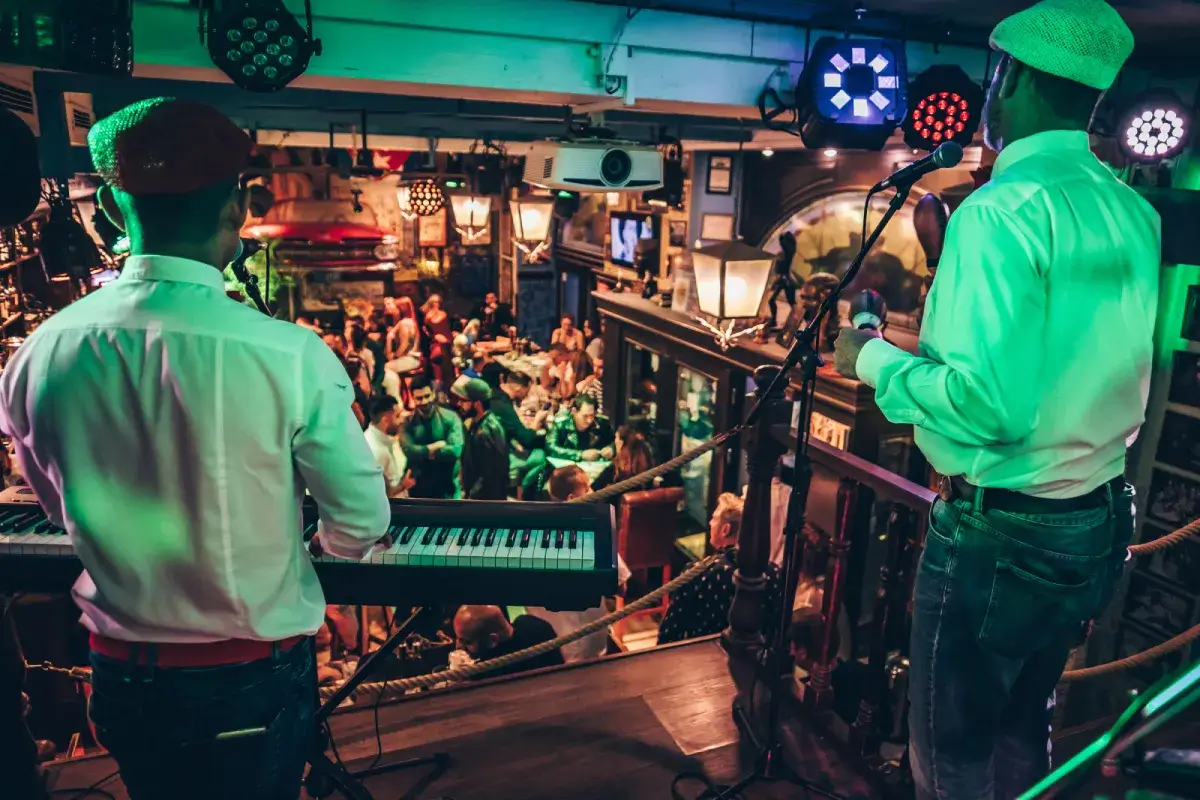 Živá hudba v restauraci La Bodeguita del Medio